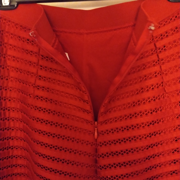 H&M Red Skirt Size XS - Picture 3 of 3
